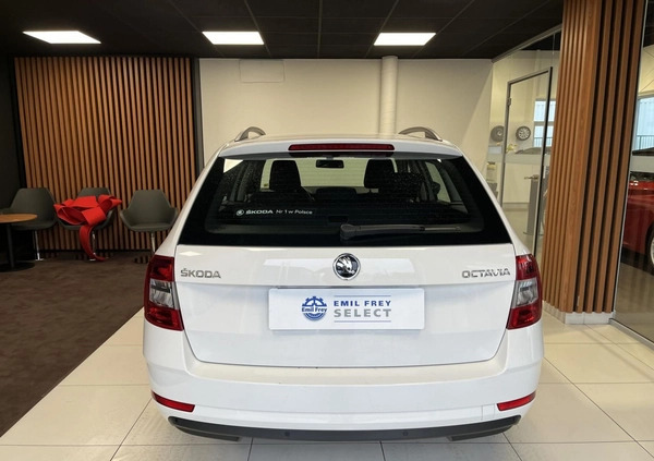 Skoda Octavia cena 54900 przebieg: 109819, rok produkcji 2018 z Szczawno-Zdrój małe 254
